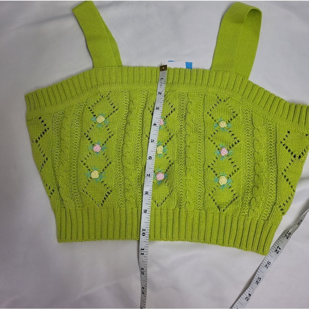 New Cider Lime Green Floral Embroidery Knit Sweater Cropped Tank Top M — image 8 of 8